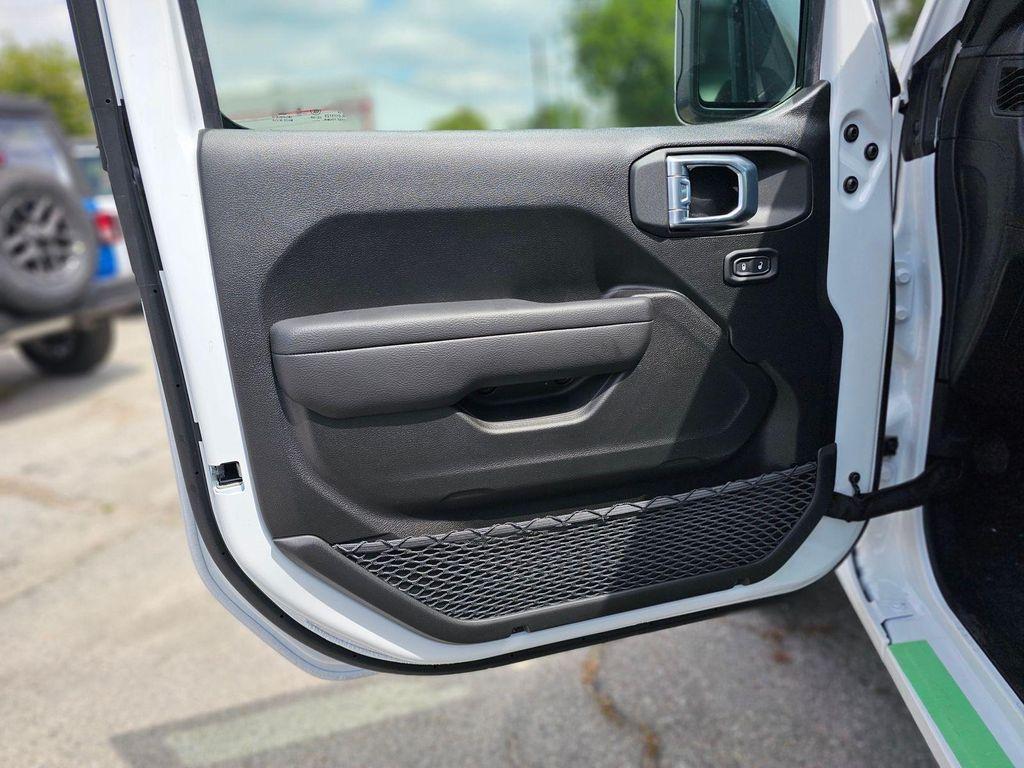 new 2026 Jeep Wrangler car, priced at $38,680