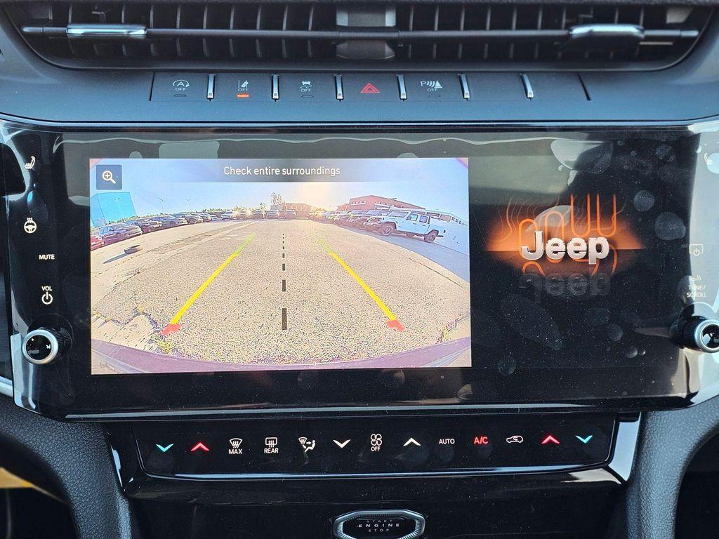 new 2026 Jeep Grand Cherokee car, priced at $48,525