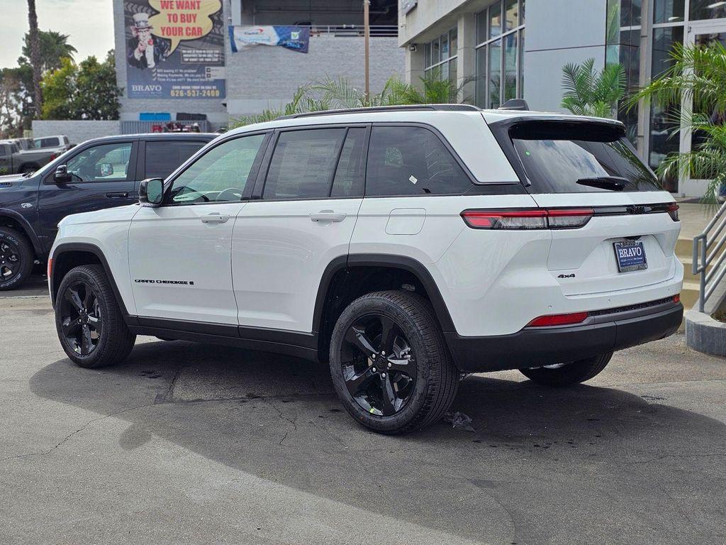 new 2026 Jeep Grand Cherokee car, priced at $41,699