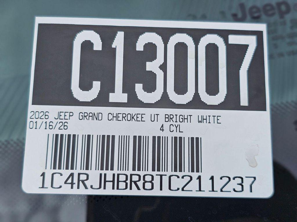 new 2026 Jeep Grand Cherokee car, priced at $41,699