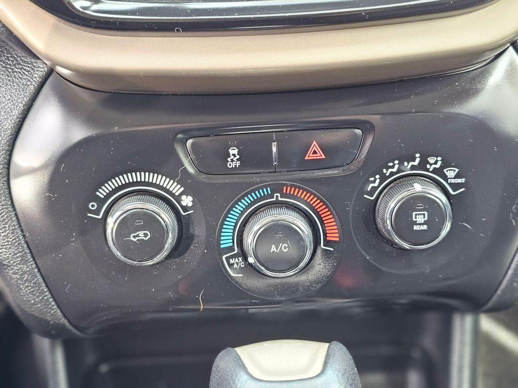 used 2015 Jeep Cherokee car, priced at $12,899