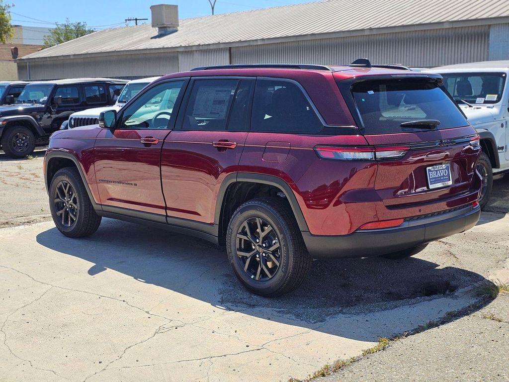 new 2026 Jeep Grand Cherokee car, priced at $40,350