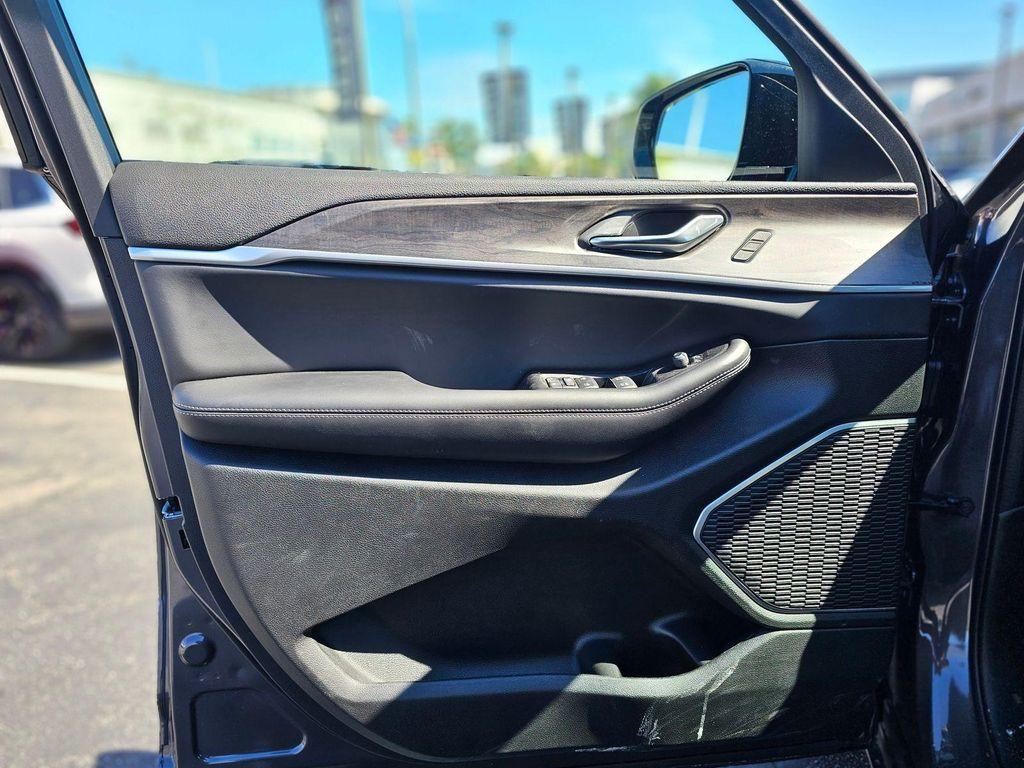 new 2026 Jeep Grand Cherokee L car, priced at $42,580