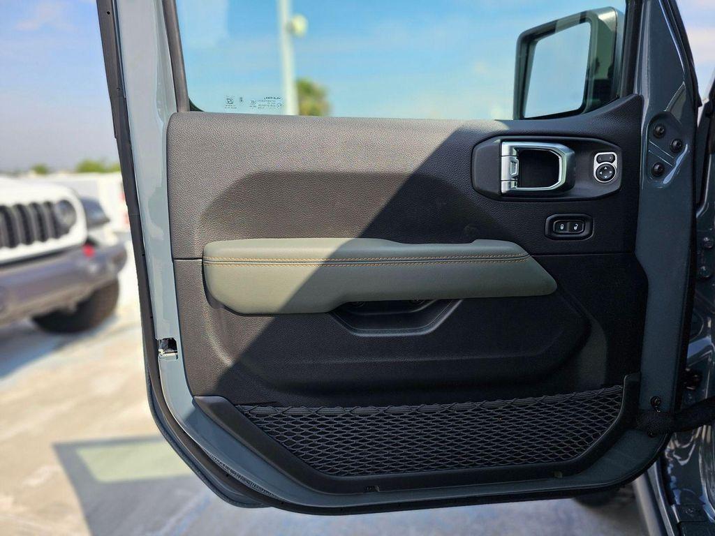 new 2026 Jeep Gladiator car, priced at $57,570