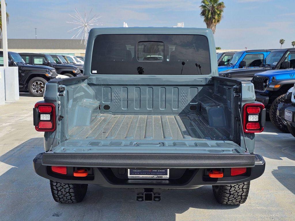 new 2026 Jeep Gladiator car, priced at $57,570