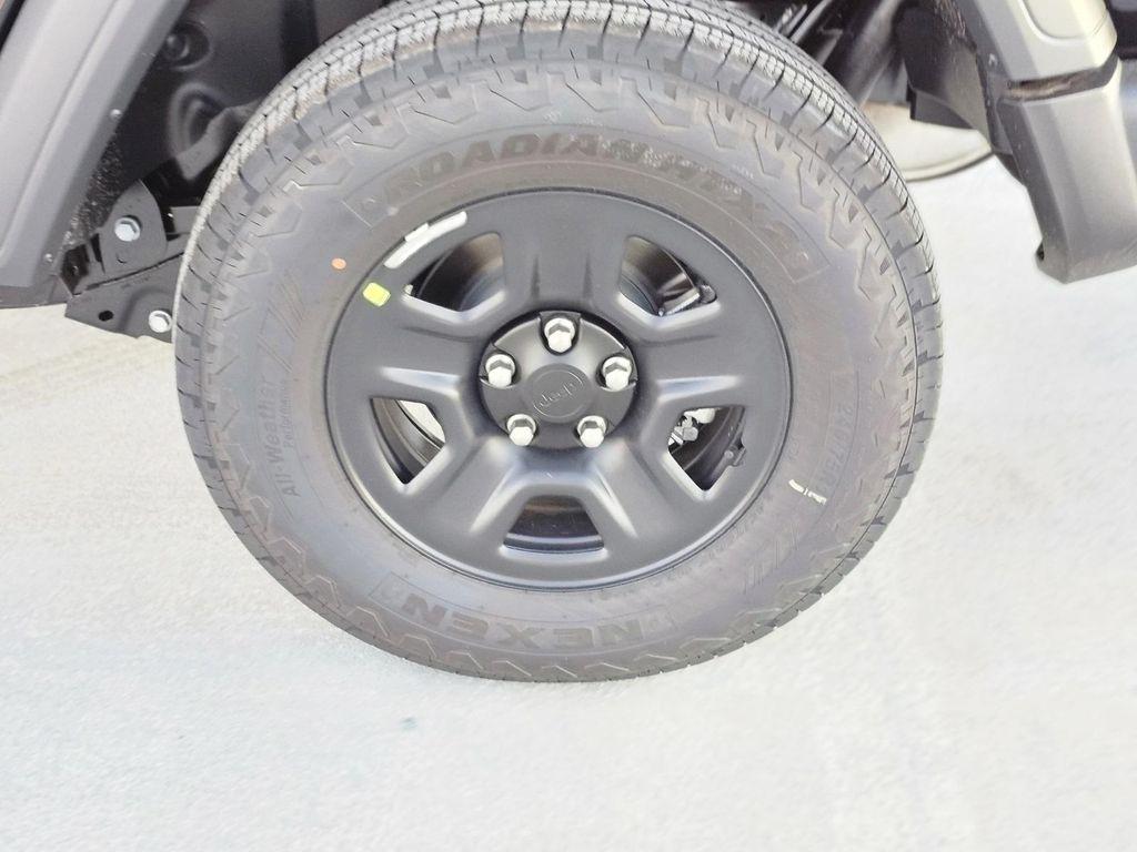 new 2026 Jeep Wrangler car, priced at $39,085