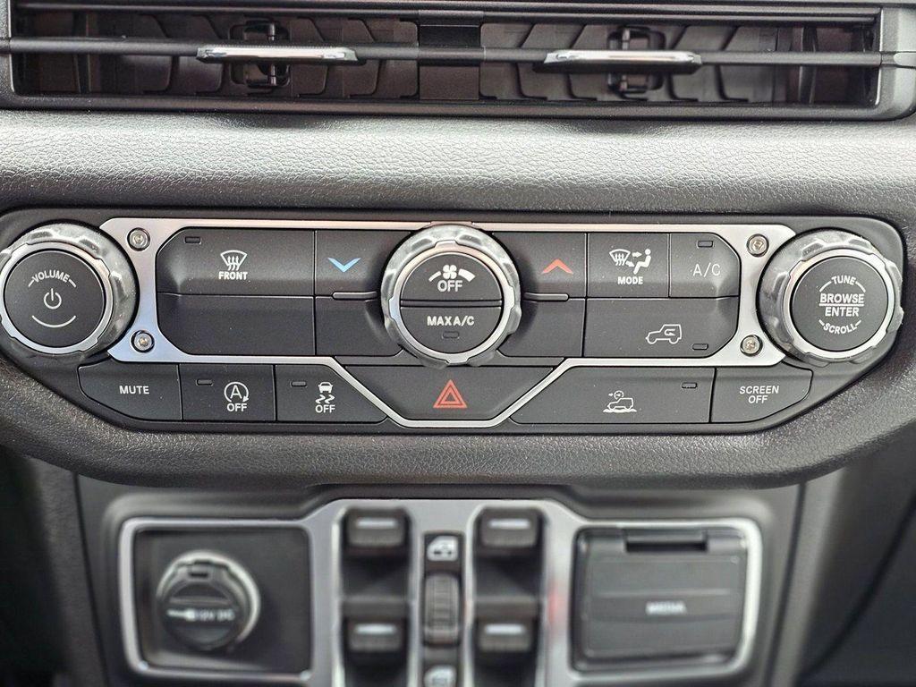 new 2026 Jeep Wrangler car, priced at $31,595