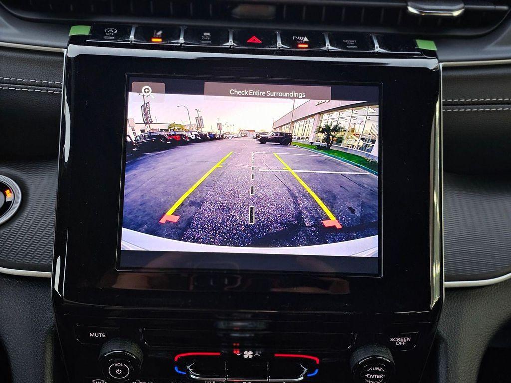 new 2026 Jeep Grand Cherokee car, priced at $32,495