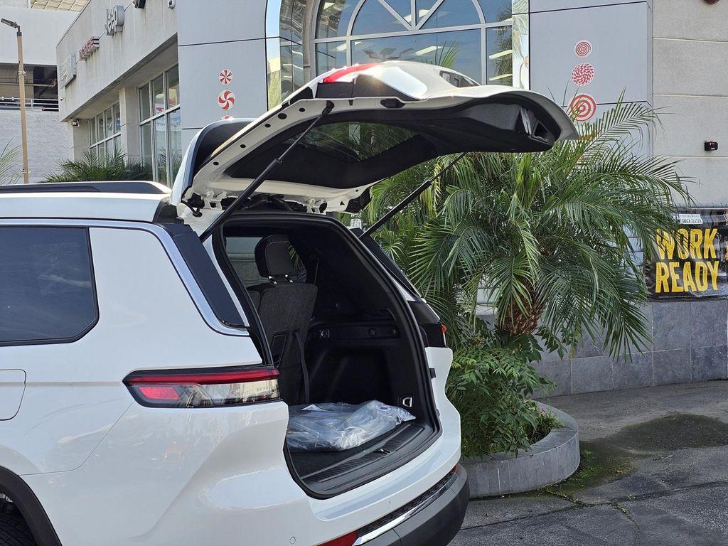 new 2025 Jeep Grand Cherokee L car, priced at $36,780