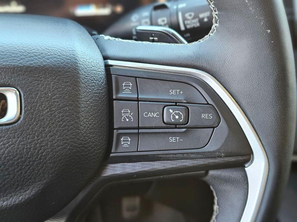 used 2023 Jeep Grand Cherokee car