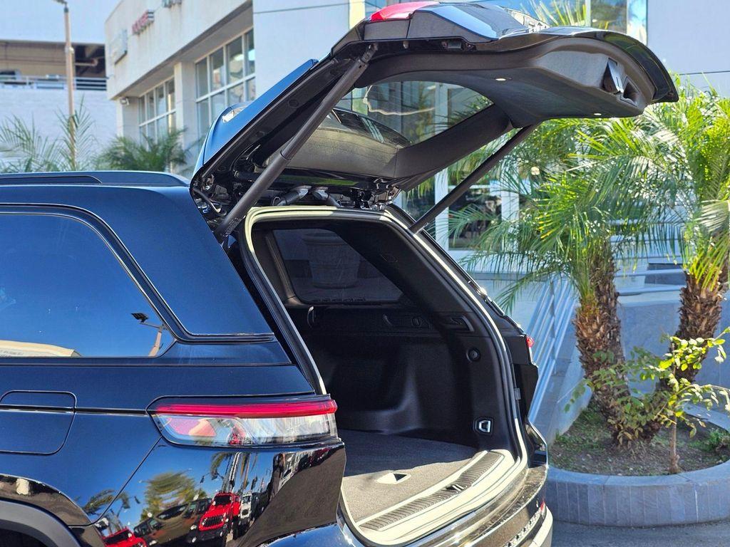 used 2023 Jeep Grand Cherokee car