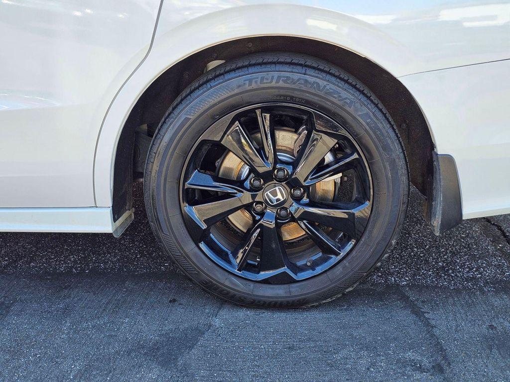 used 2023 Honda Odyssey car, priced at $33,135