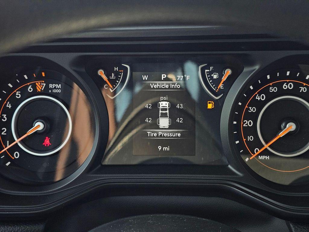 new 2026 Jeep Gladiator car, priced at $40,190