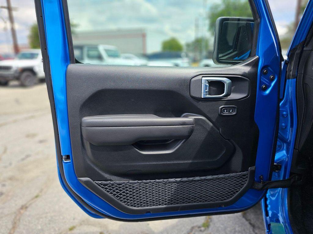 new 2026 Jeep Wrangler car, priced at $31,998