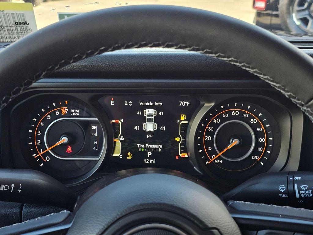 new 2026 Jeep Gladiator car, priced at $40,495