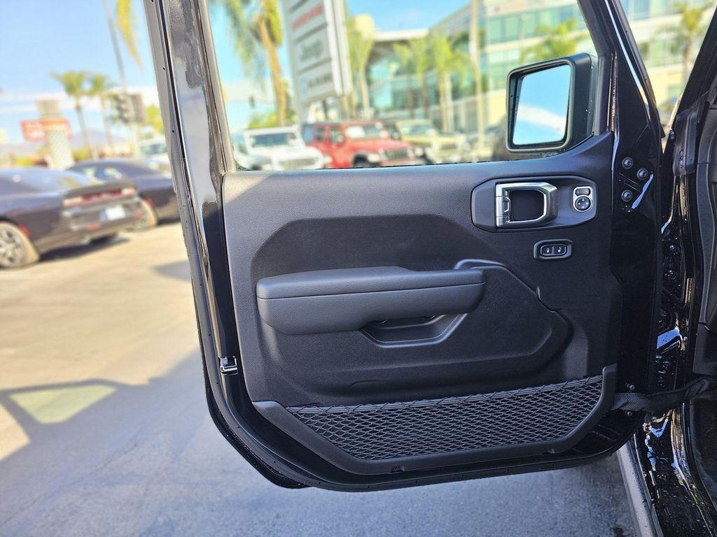 new 2026 Jeep Gladiator car, priced at $41,495