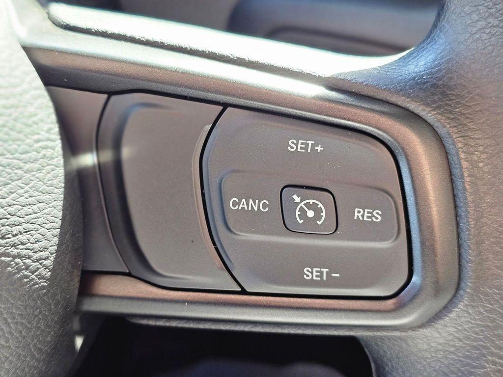 new 2026 Jeep Gladiator car, priced at $32,995