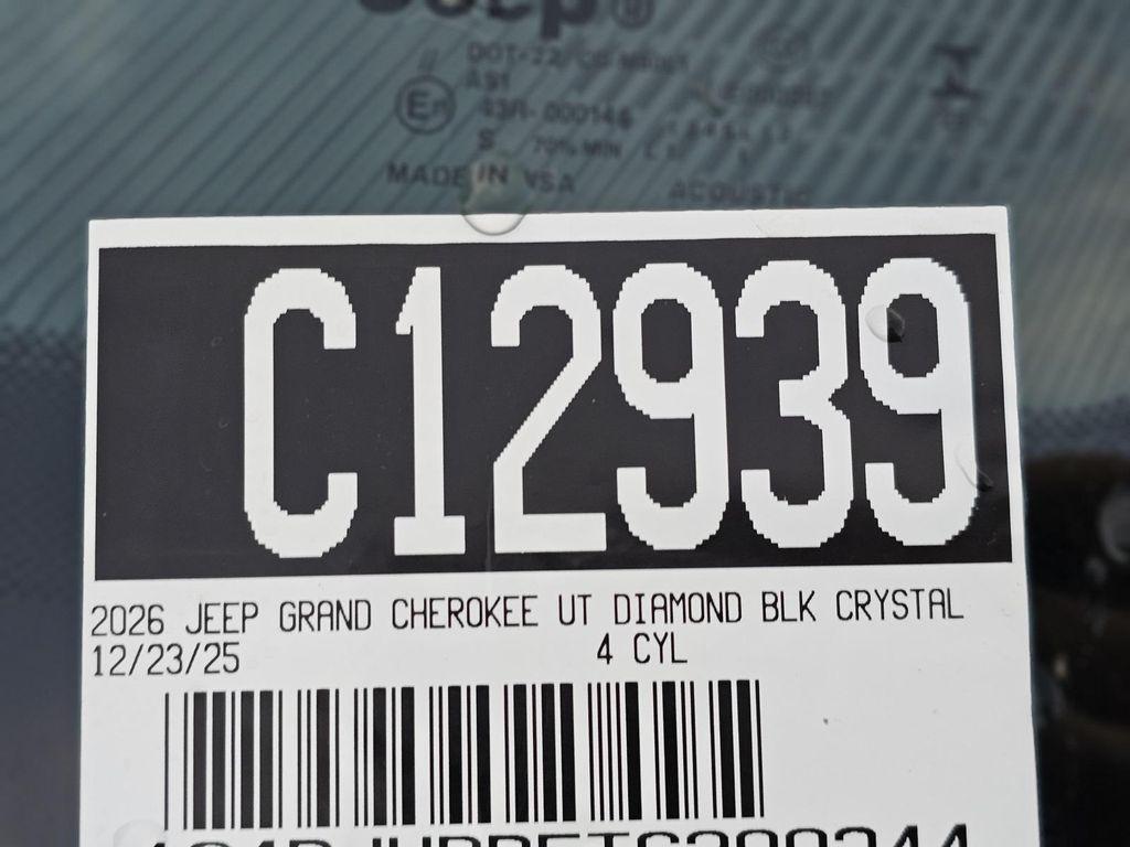 new 2026 Jeep Grand Cherokee car, priced at $45,280