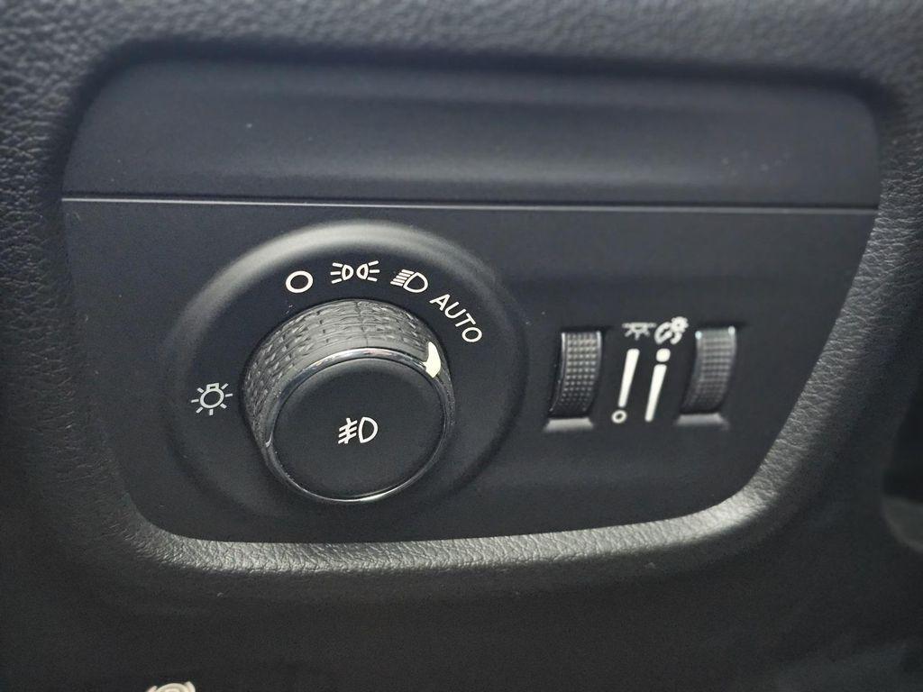 new 2026 Jeep Grand Cherokee car, priced at $45,280