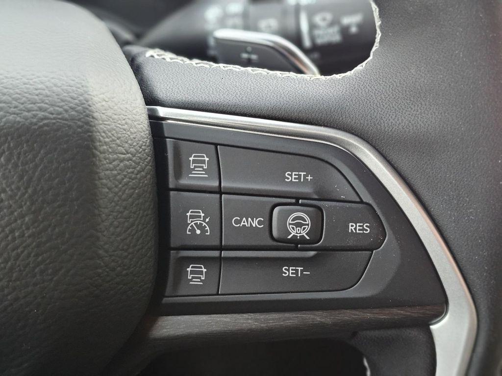 new 2026 Jeep Grand Cherokee car, priced at $45,280