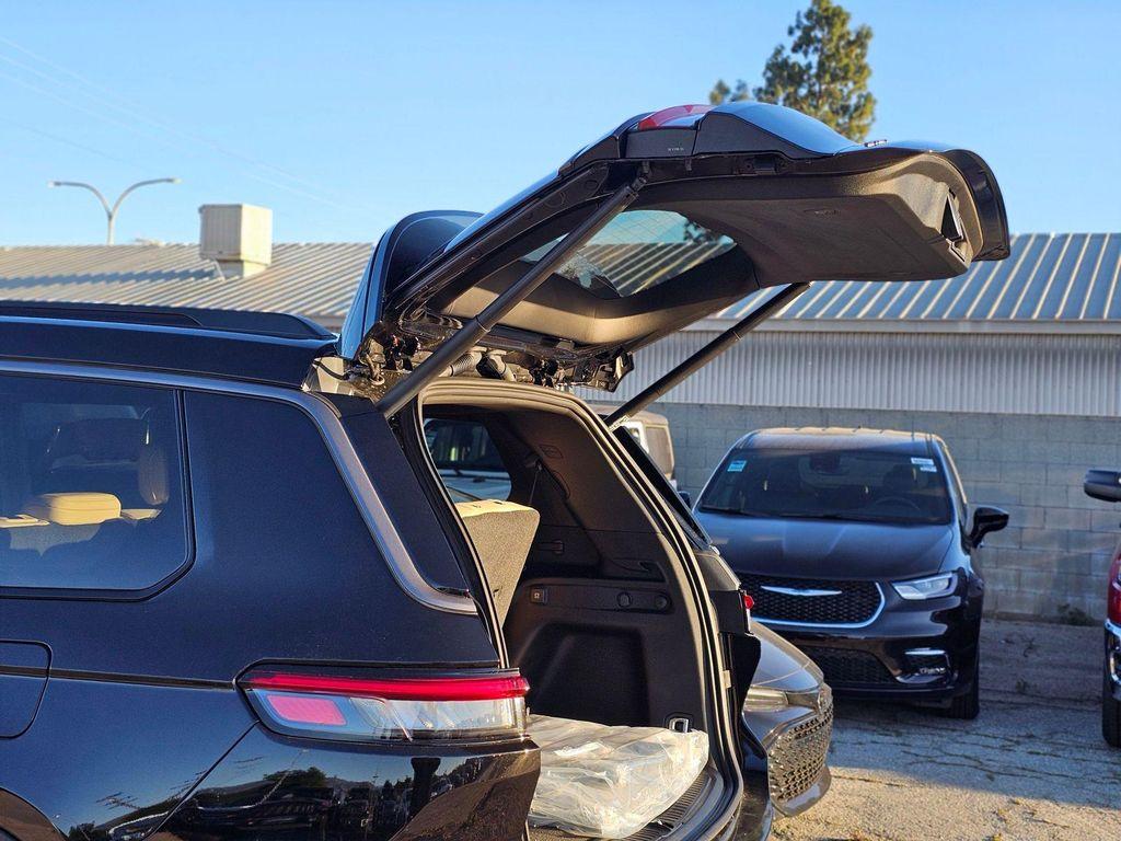 new 2026 Jeep Grand Cherokee L car, priced at $52,000