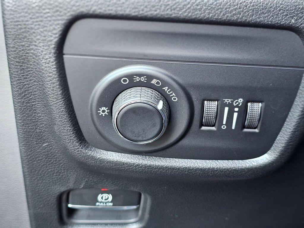 new 2026 Jeep Grand Cherokee L car, priced at $50,445