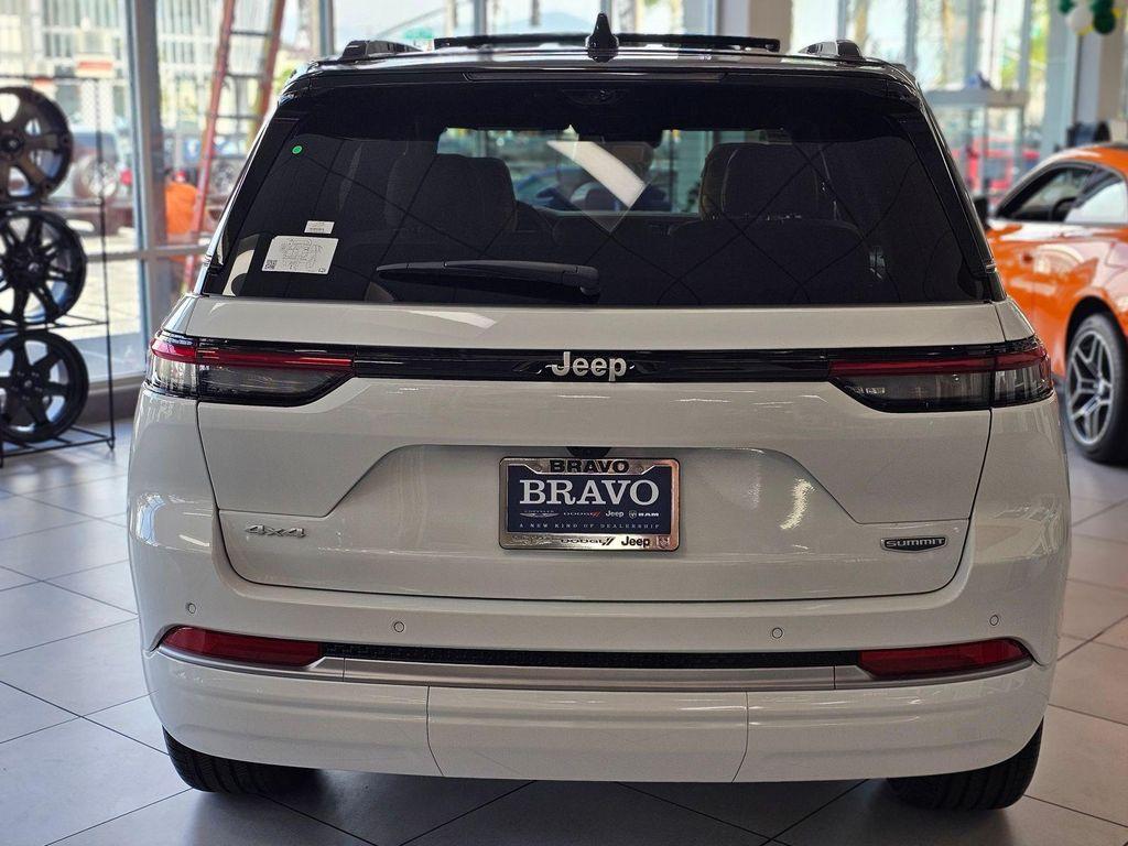 new 2026 Jeep Grand Cherokee car, priced at $55,995