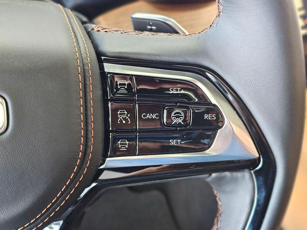 new 2026 Jeep Grand Cherokee car, priced at $55,995