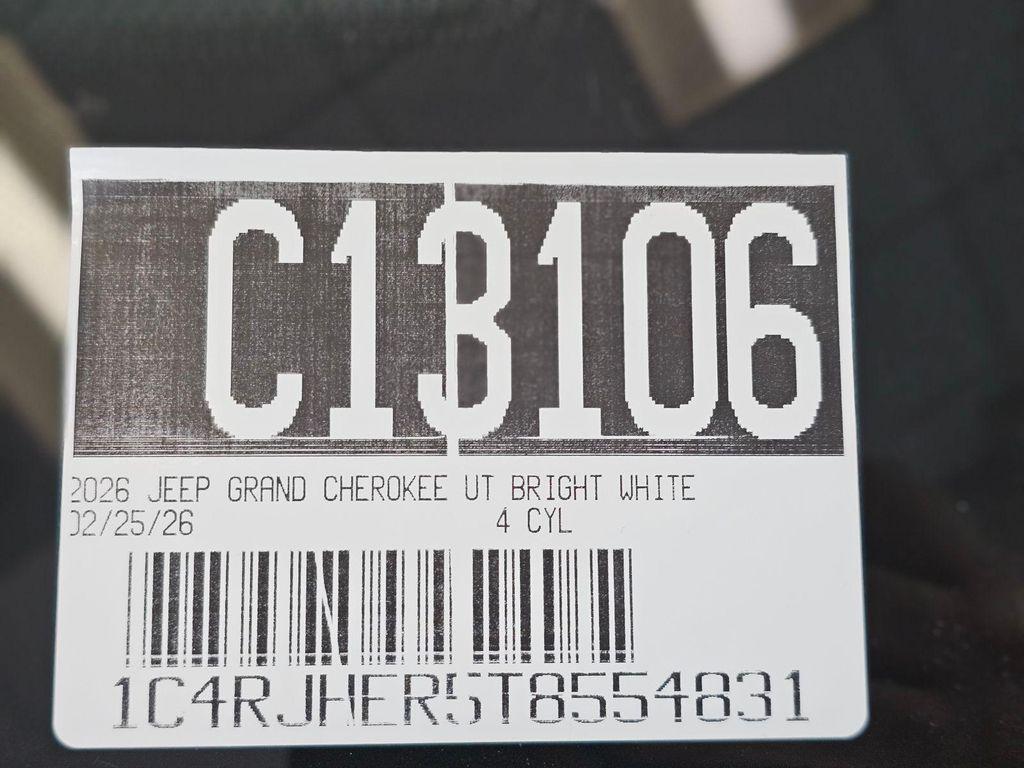 new 2026 Jeep Grand Cherokee car, priced at $55,995