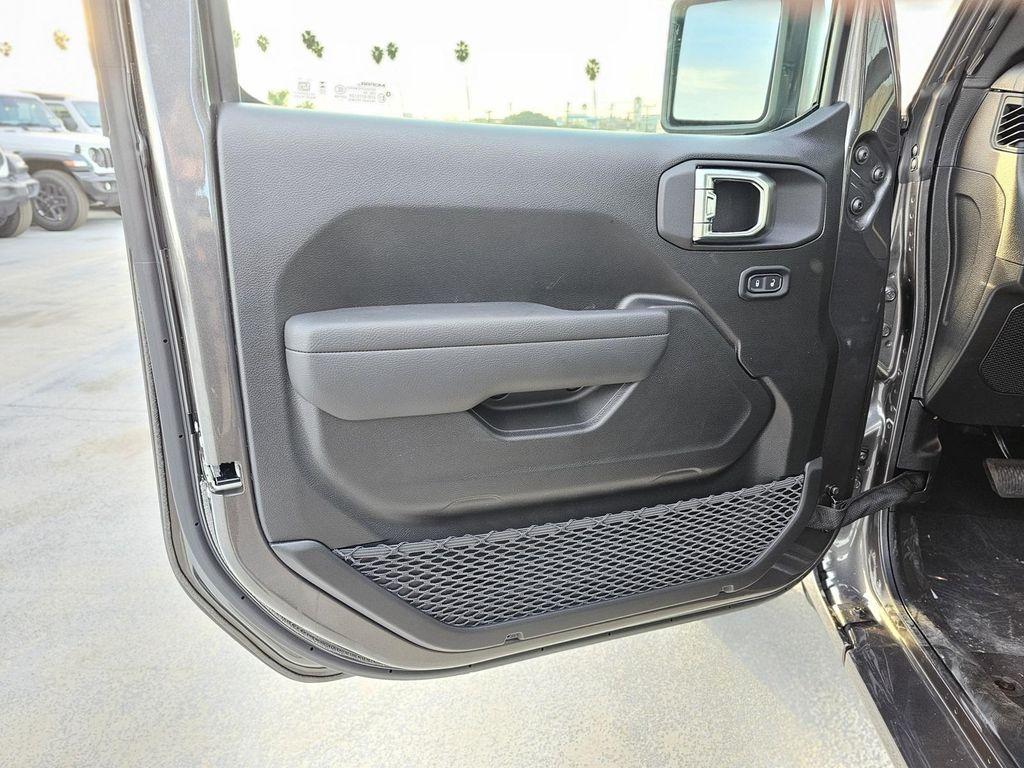 new 2026 Jeep Gladiator car, priced at $35,315