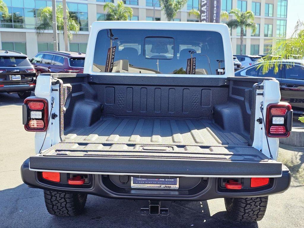 new 2026 Jeep Gladiator car, priced at $47,995