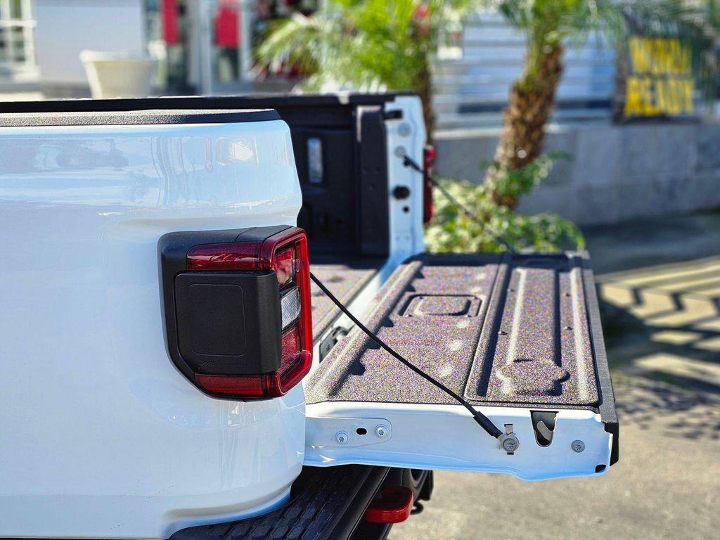 new 2026 Jeep Gladiator car, priced at $42,495