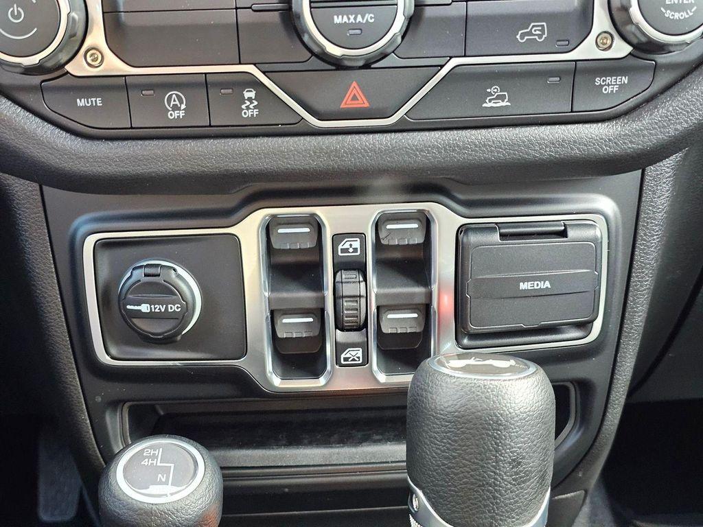 new 2026 Jeep Wrangler car, priced at $31,695