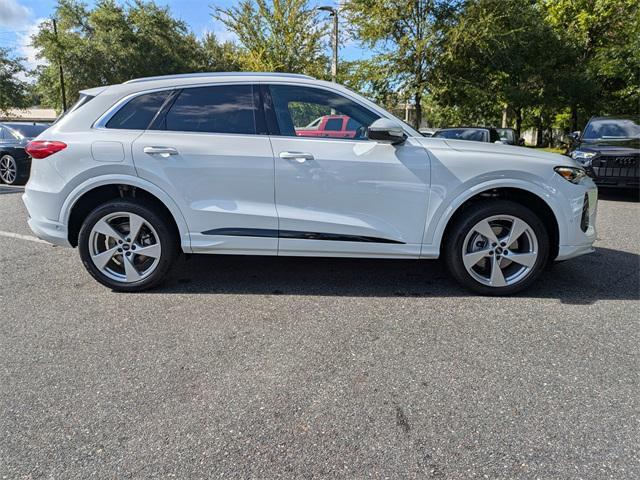 new 2025 Audi Q5 car, priced at $55,605