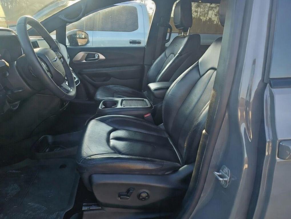 used 2022 Chrysler Pacifica car, priced at $24,767