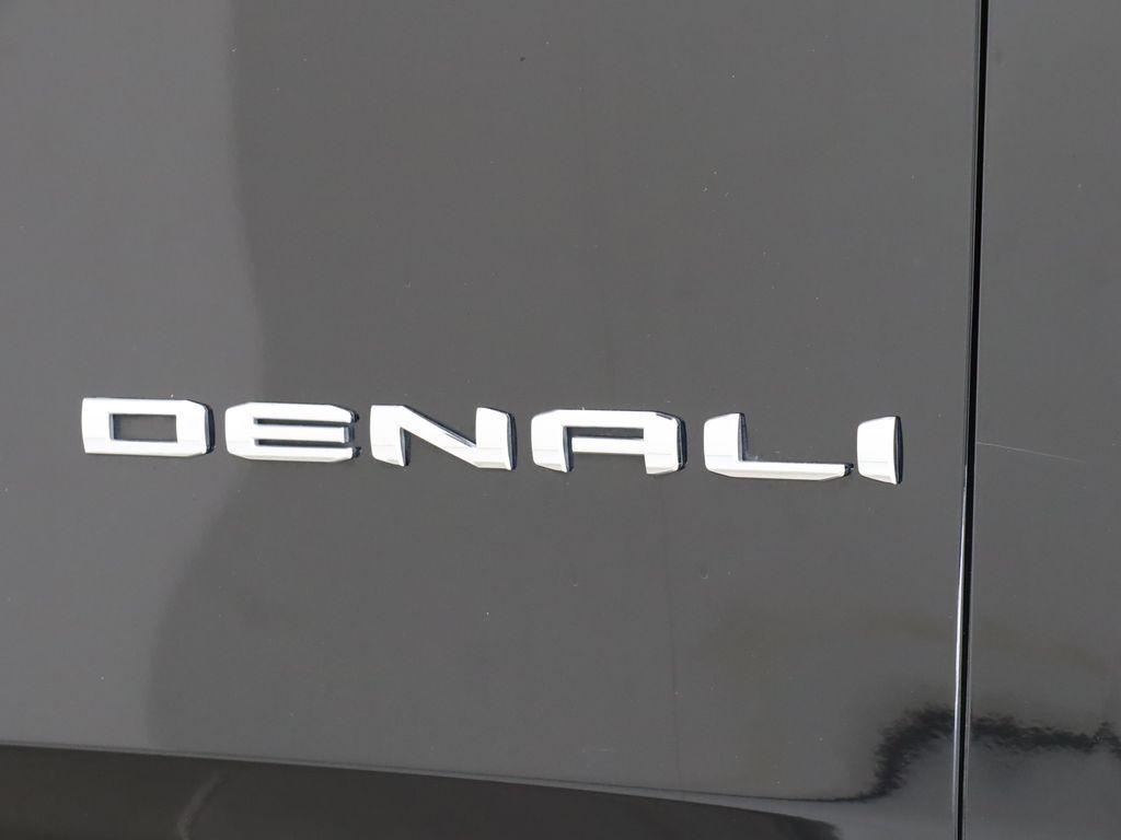 used 2021 GMC Yukon car, priced at $49,596