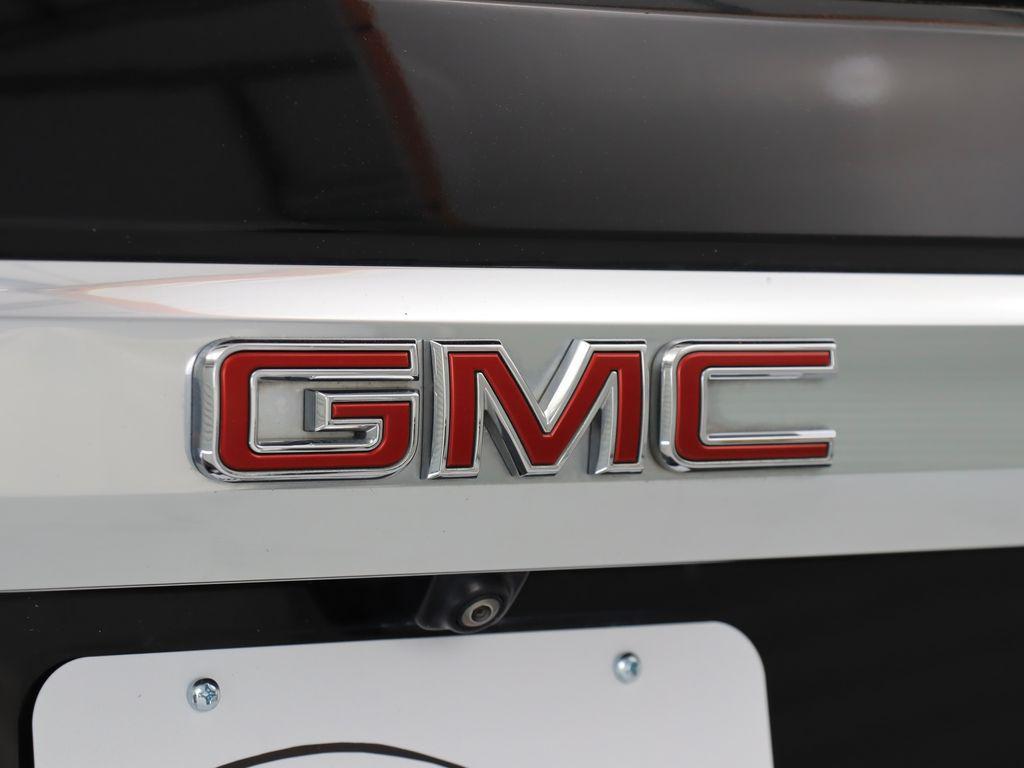used 2021 GMC Yukon car, priced at $49,596