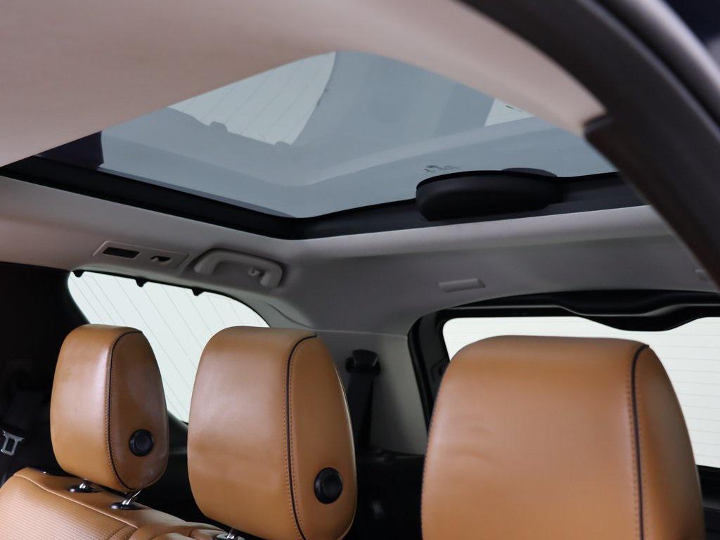 used 2018 Land Rover Discovery car, priced at $18,994