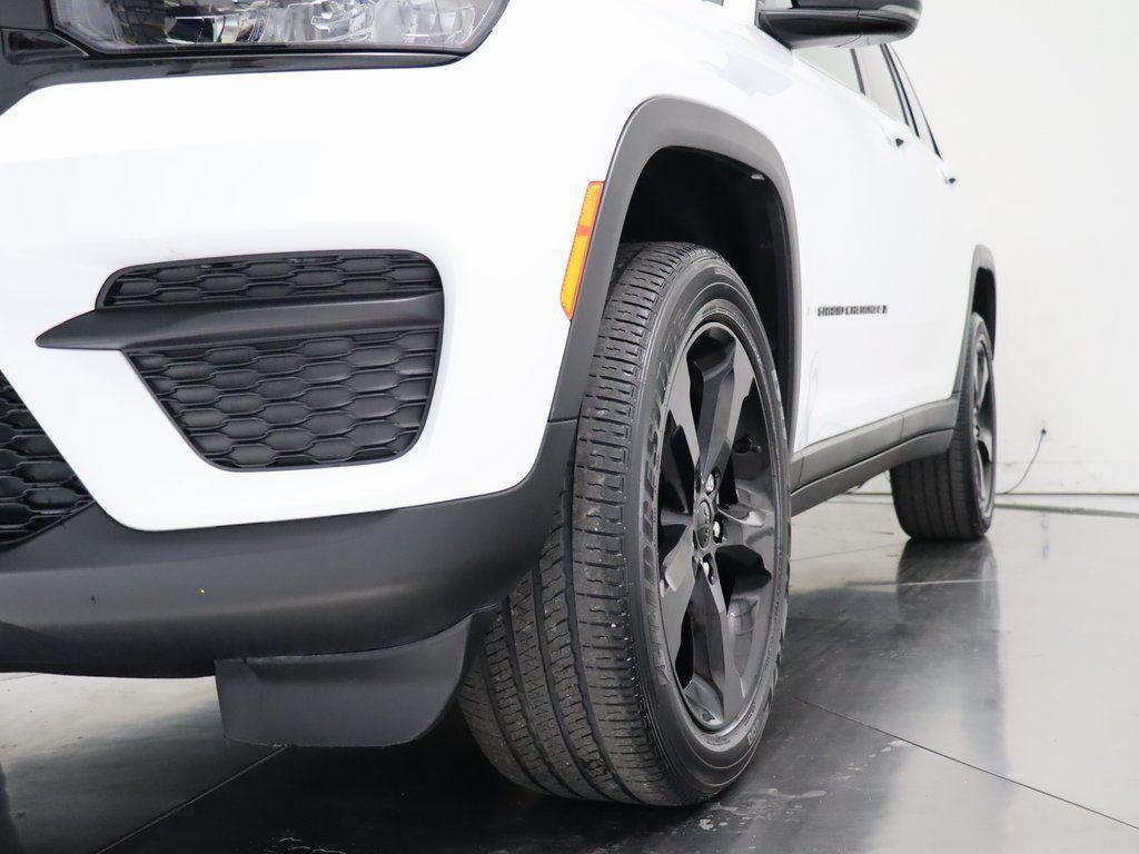 used 2022 Jeep Grand Cherokee car, priced at $25,500