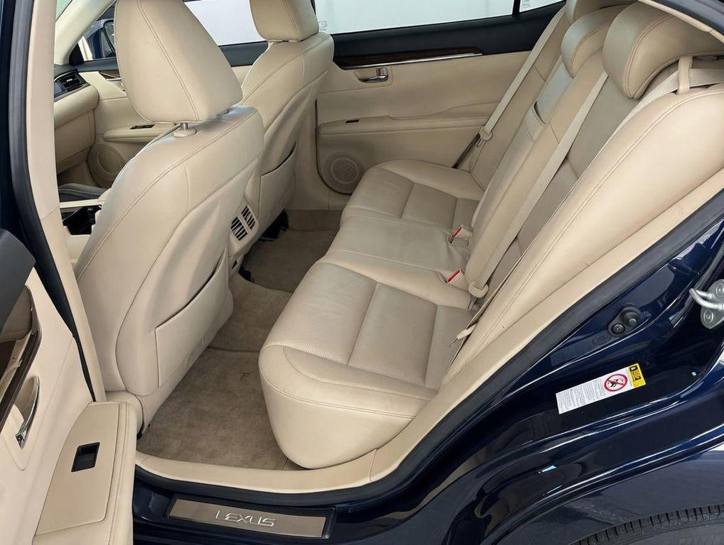 used 2015 Lexus ES 350 car, priced at $19,995