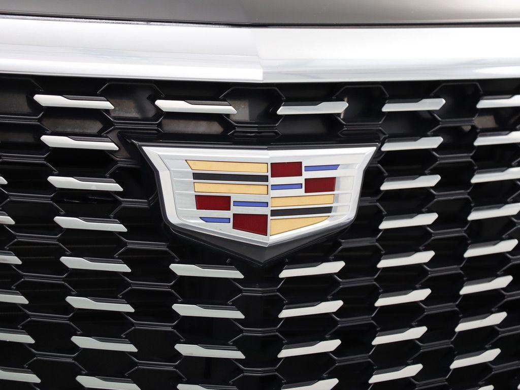 used 2021 Cadillac XT5 car, priced at $25,693