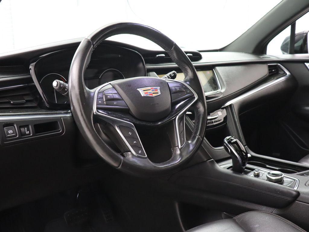 used 2021 Cadillac XT5 car, priced at $25,693