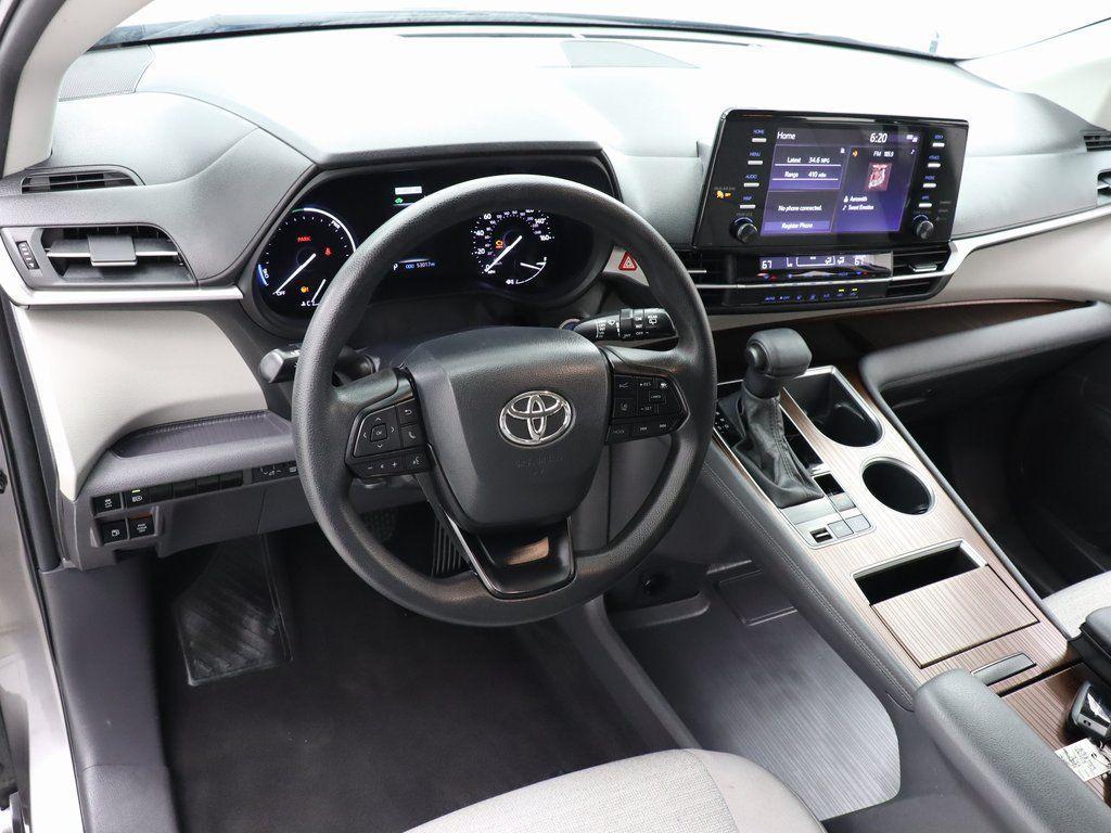 used 2024 Toyota Sienna car, priced at $32,593
