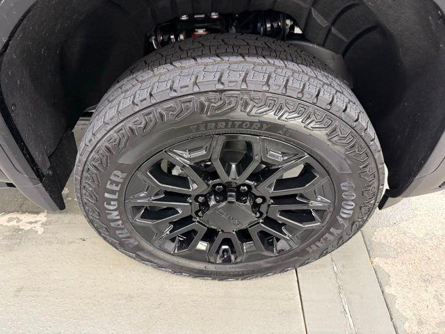 new 2025 GMC Sierra 2500 car, priced at $87,633
