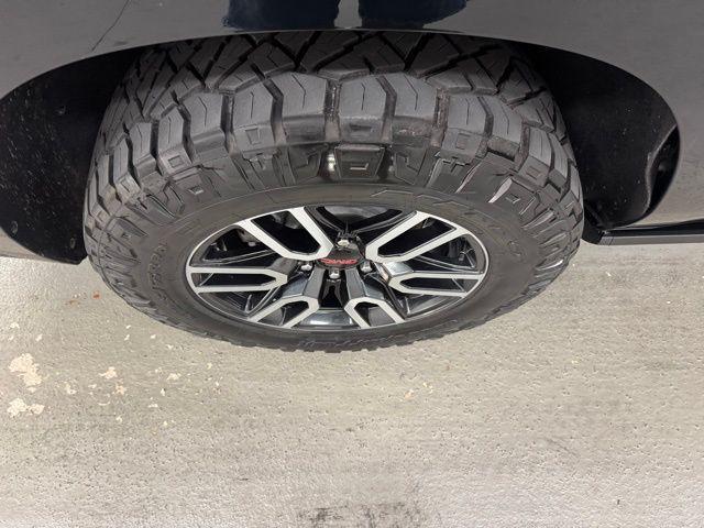 used 2023 GMC Yukon XL car, priced at $53,540