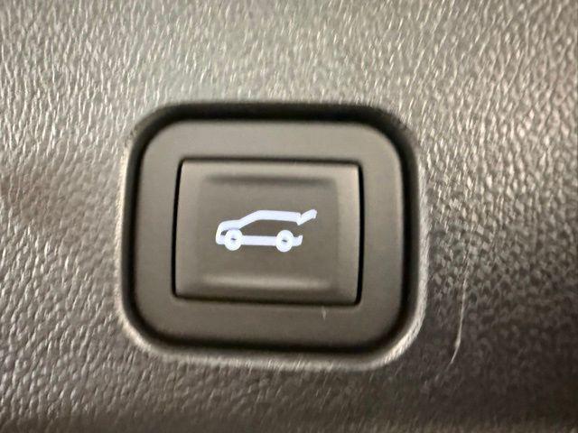 new 2025 Chevrolet Traverse car, priced at $44,954