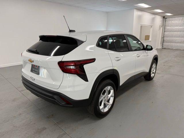 new 2026 Chevrolet Trax car, priced at $24,189