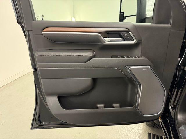 new 2025 GMC Sierra 2500 car, priced at $84,400