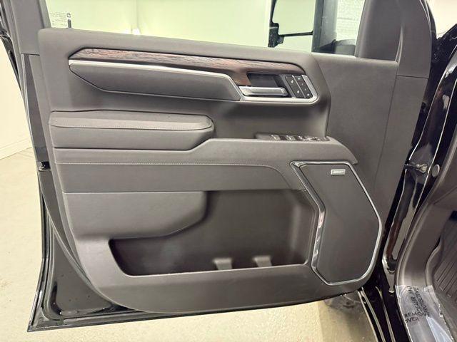 new 2025 GMC Sierra 2500 car, priced at $75,464