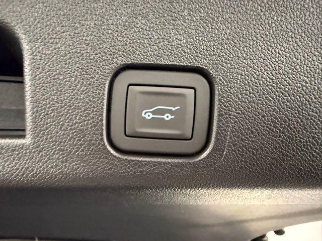 new 2026 Chevrolet Traverse car, priced at $59,459